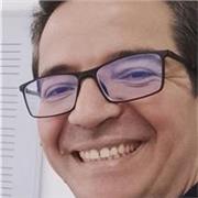 Profesor de piano, egresado de la Universidad Nacional de Colombia. Casi 20 años de experiencia. Metodología integral